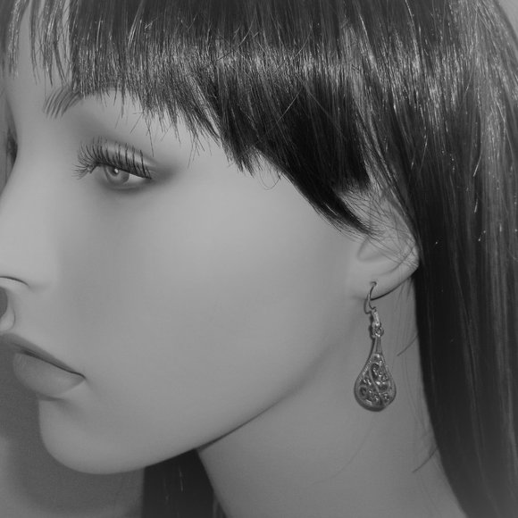 Long Silver Teardrop Earrings Woman Jewelry 1600 - Picture 7 of 9